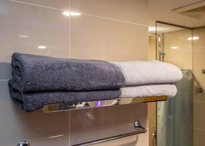 1br - 38 Park Ave It Park 60m2 - Balcony - 300 Mbps Lägenhet